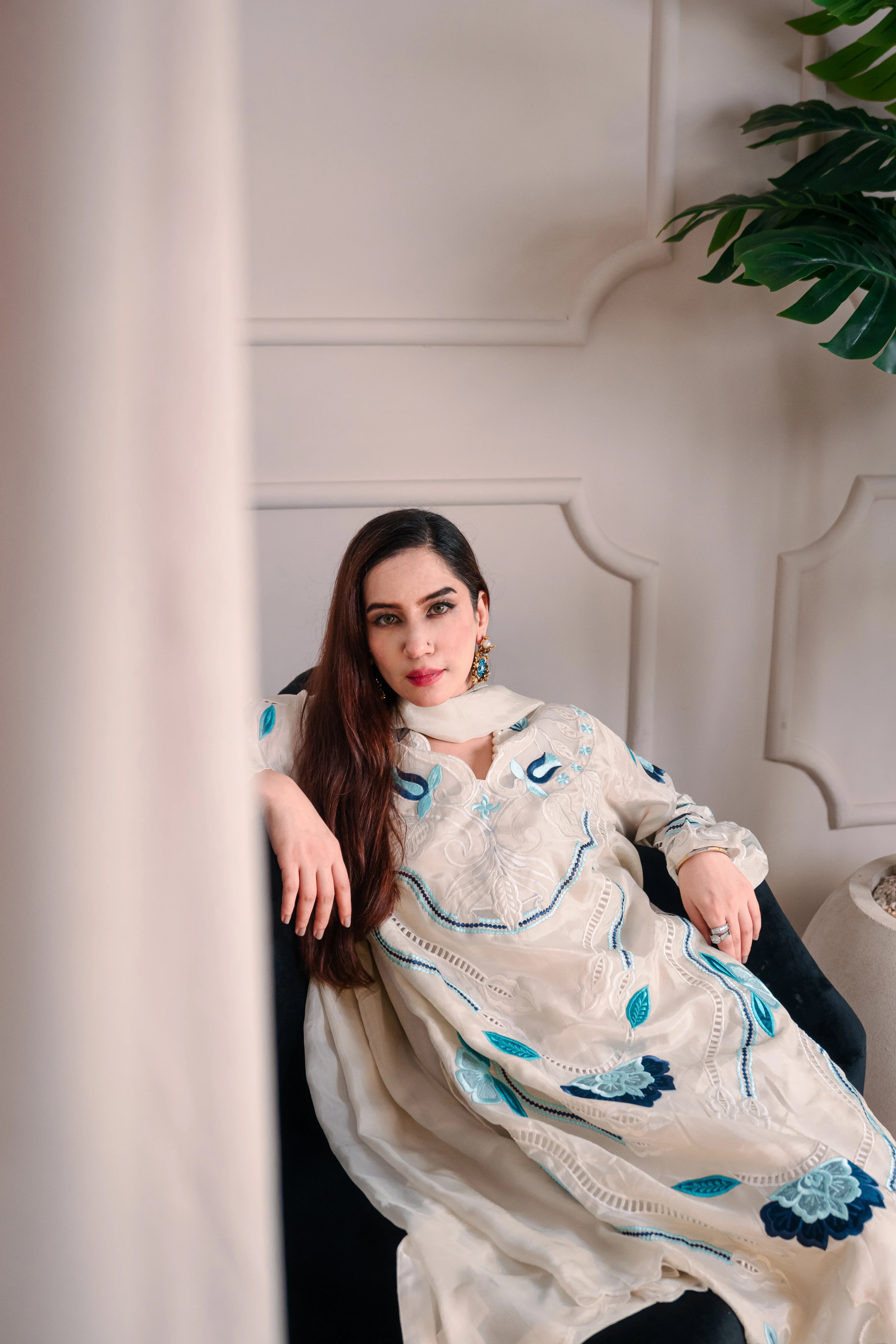 3 Piece Stiched White Silk Suit (Pret)