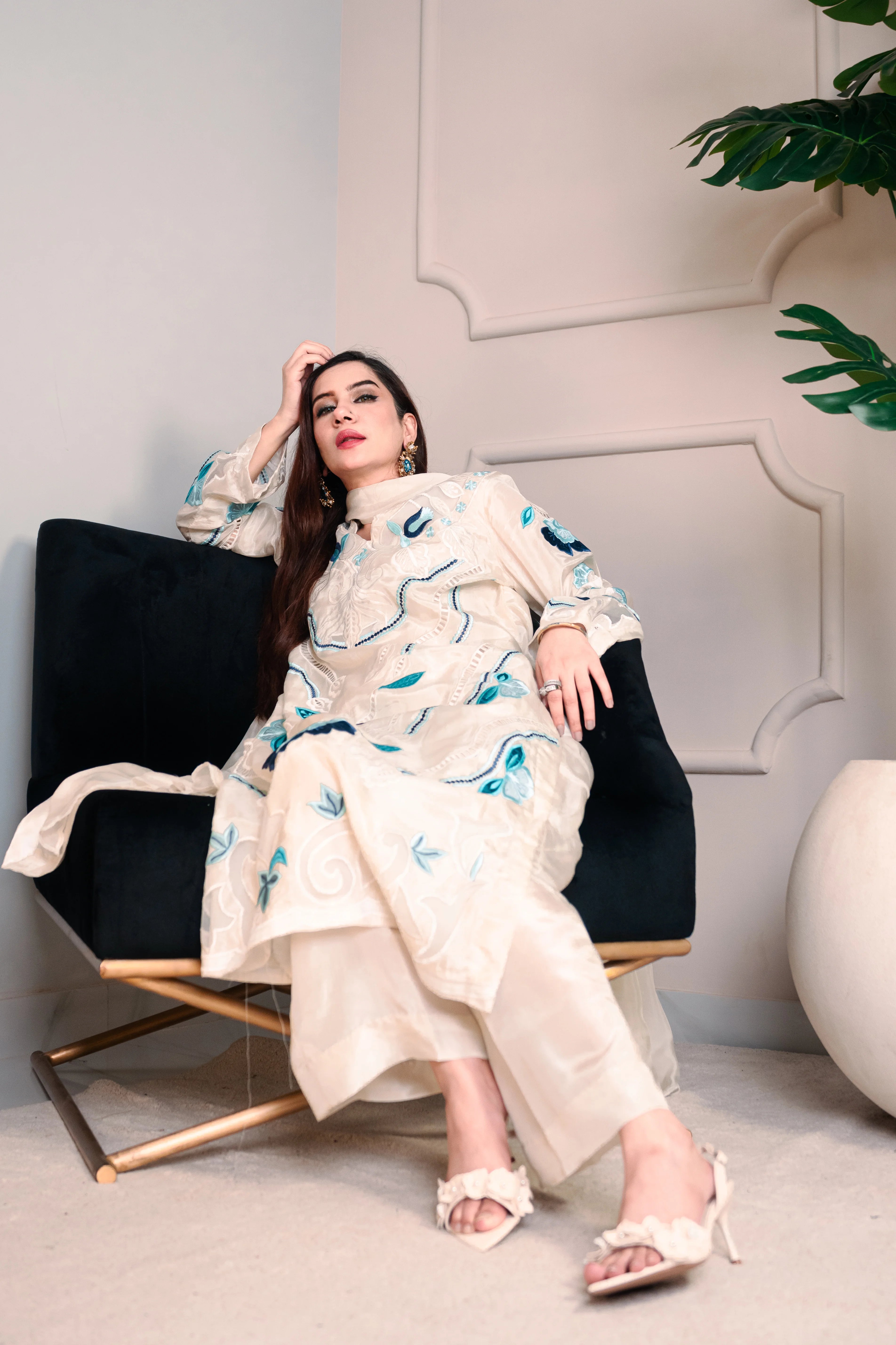 3 Piece Stiched White Silk Suit (Pret)