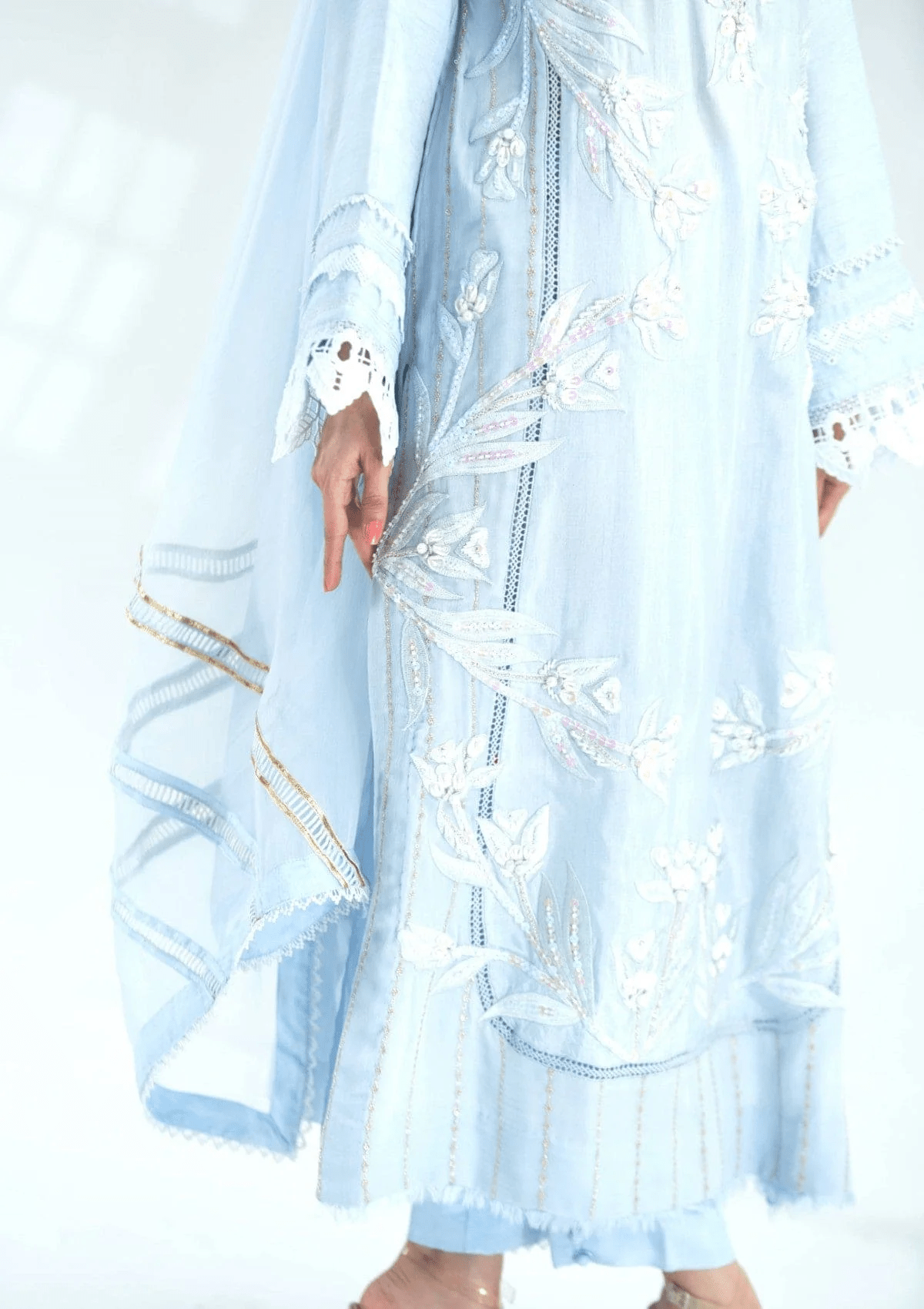 Neigecis - AMNOR KHAAS