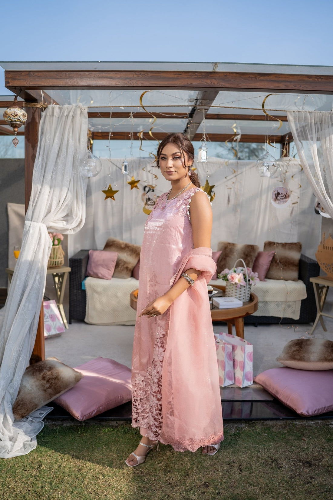 Seirra - AMNOR KHAAS