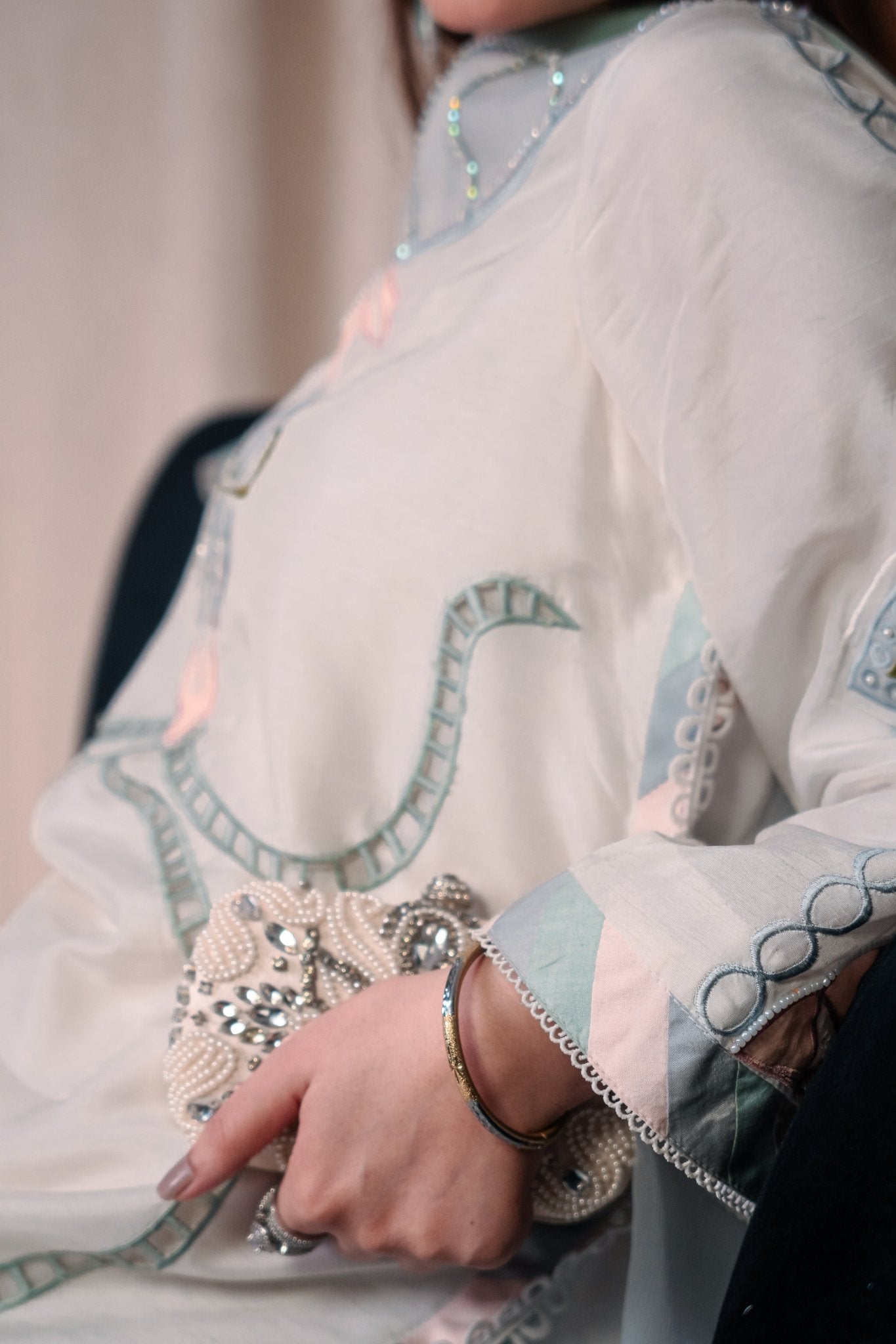 Serena - AMNOR KHAAS