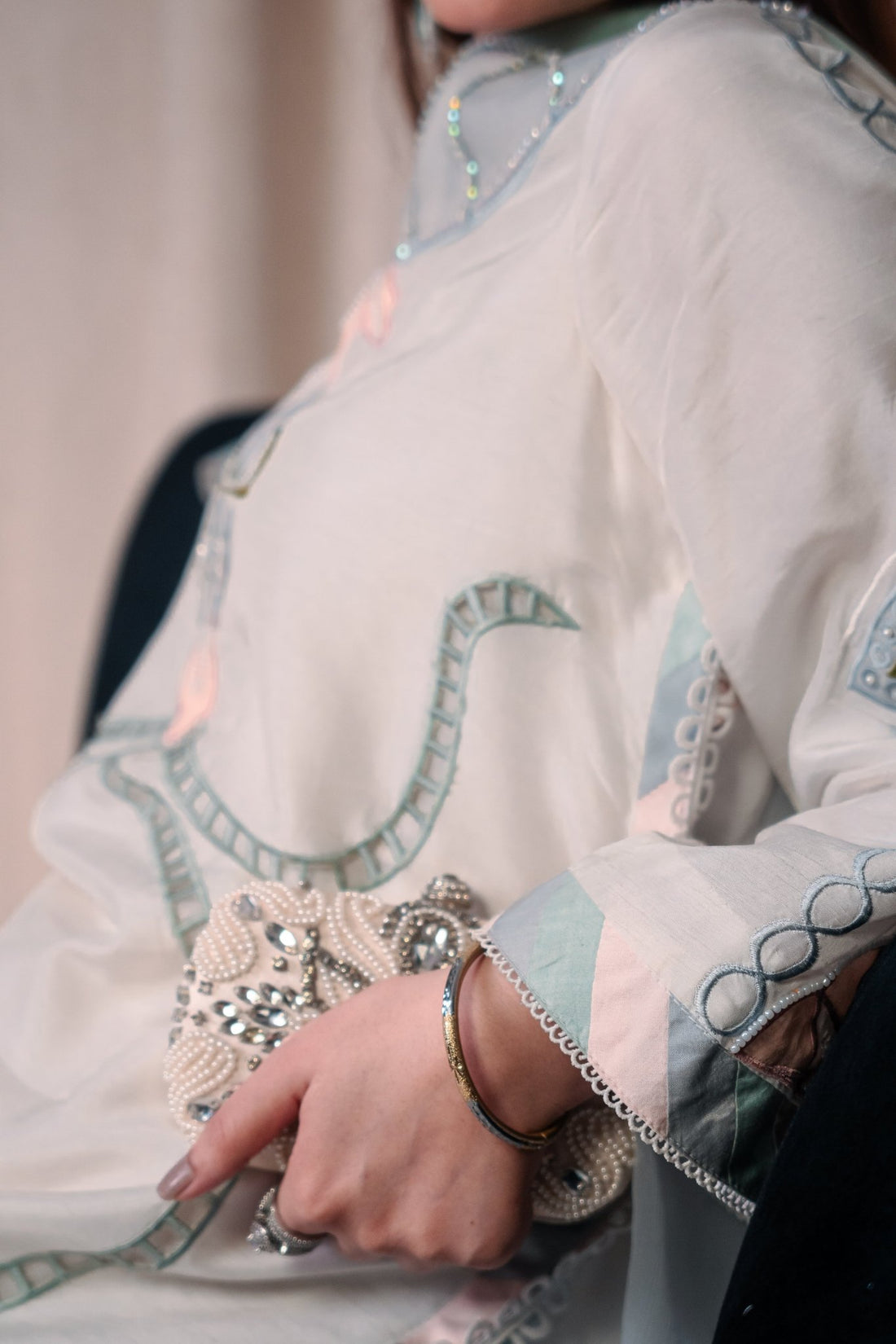 Serena - AMNOR KHAAS